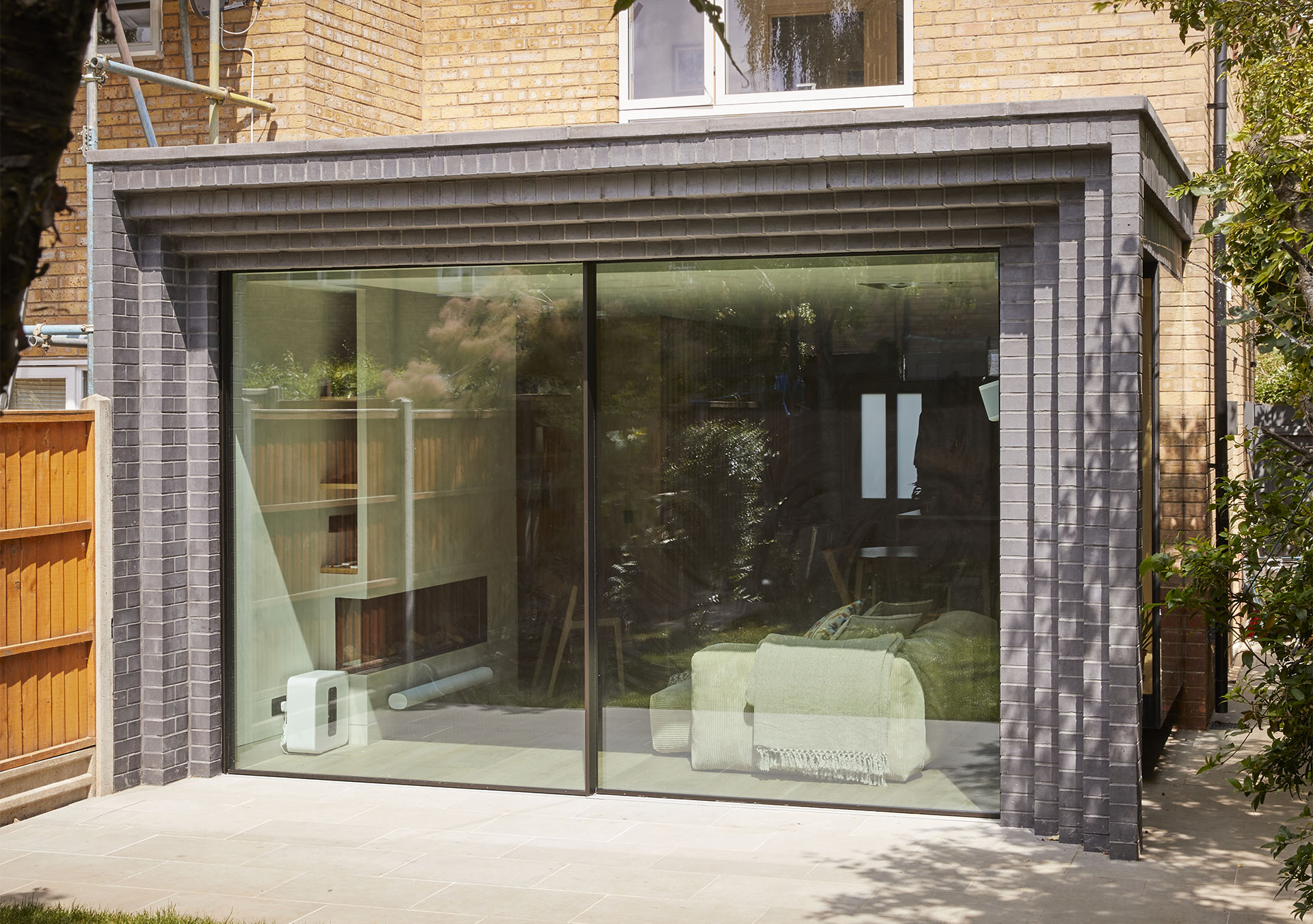 A residential extension in London uses Ketley special staffs blue bricks